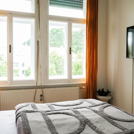 Stilvolles Apartment Im Zentrum - Free Parking Graz Exterior foto