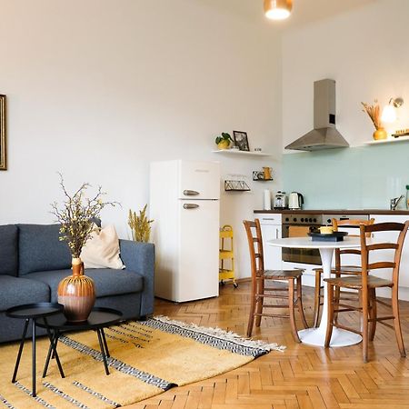 Stilvolles Apartment Im Zentrum - Free Parking Graz Exterior foto